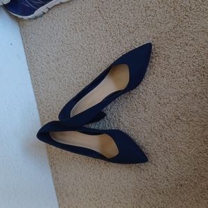 Marc Fisher navy blue pumps - like new!